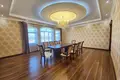 Uy 7 xonalar 440 m² Toshkentda, Oʻzbekiston