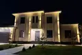 Uy 5 xonalar 400 m² Toshkentda