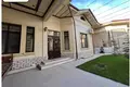 Uy 12 xonalar 1 300 m² Toshkentda