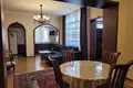 Kvartira 7 xonalar 300 m² Toshkentda, Oʻzbekiston