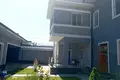Uy 7 xonalar 250 m² Toshkentda, Oʻzbekiston