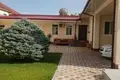 Uy 7 xonalar 300 m² Toshkentda, Oʻzbekiston