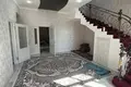 Uy 5 xonalar 152 m² Eshonguzarda