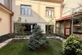 Uy 7 xonalar 210 m² Toshkentda