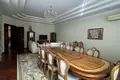 Uy 8 xonalar 600 m² Toshkentda