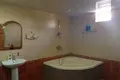 Uy 7 xonalar 375 m² O‘zbekistonda