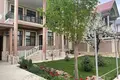 Uy 8 xonalar 600 m² Toshkentda
