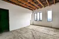 Kottej 5 xonalar 150 m² Nazarbekda