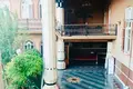 Uy 10 xonalar 480 m² Kelesda