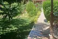 Uy 9 xonalar 500 m² Toshkentda