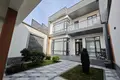 Uy 7 xonalar 400 m² Toshkentda