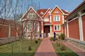 Uy 8 xonalar 625 m² Toshkentda