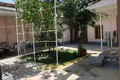 Uy 8 xonalar 4 m² Toshkentda