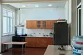 Uy 5 xonalar 400 m² Toshkentda, Oʻzbekiston