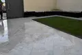 Uy 5 xonalar 250 m² Toshkentda