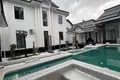 Uy 7 xonalar 700 m² Toshkentda