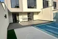Uy 3 xonalar 560 m² Toshkentda