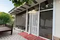 Uy 8 xonalar 300 m² Toshkentda