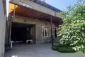 Uy 8 xonalar 200 m² Toshkentda