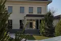 Uy 5 xonalar 600 m² Toshkentda
