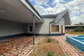 Коттедж 5 комнат 800 м² Чирчик, Узбекистан