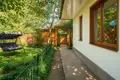 Uy 5 xonalar 650 m² Toshkentda