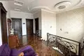 Uy 9 xonalar 500 m² Toshkentda