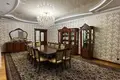 Uy 9 xonalar 610 m² Toshkentda