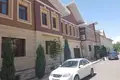 Евро дом в элитной махалле 12 соток 22 комнат