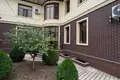 Uy 10 xonalar 640 m² Toshkentda