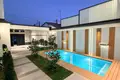 Uy 6 xonalar 430 m² Toshkentda