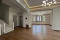 Uy 7 xonalar 350 m² Toshkentda