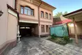 Uy 6 xonalar 320 m² Toshkentda