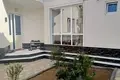 Uy 5 xonalar 250 m² Toshkentda
