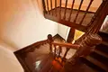 Uy 10 xonalar 630 m² Toshkentda
