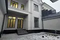 Uy 9 xonalar 300 m² Toshkentda