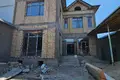 Uy 8 xonalar 500 m² Toshkentda