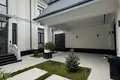 Uy 6 xonalar 300 m² Toshkentda